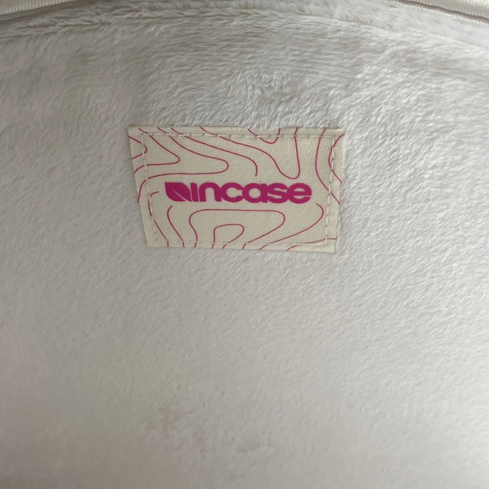 Incase Laptop Case